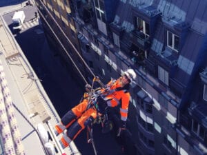 Reparbete, yrkesklättring, IRATA, utbildning, kurs, rope access, yrkesklättrare, reparbetare, träning, klättringsmetoder, räddningsövningar